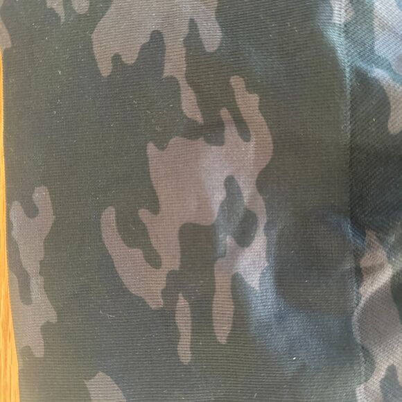 SPANX Look At Me Now Cropped Leggings – Black Camo, Size S - Picture 3 of 4